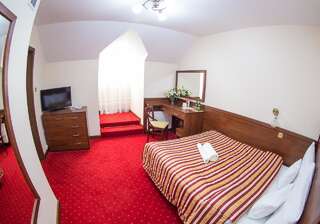 Отель Hotel Poniatowski Радом Улучшенный двухместный номер с 1 кроватью-2